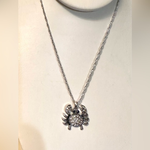Crystal Crab Fun Sea Creature Necklace, Also Zodiac June22-July 22 Unisex UniAge - Picture 3 of 4